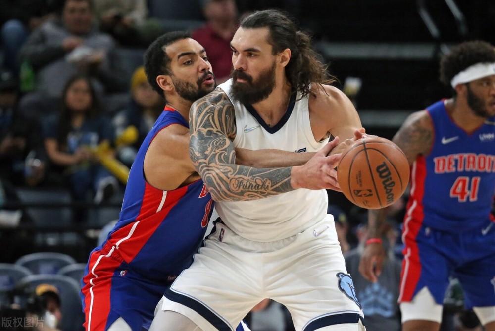  灰熊击退马刺，莫兰特复出砍两双  