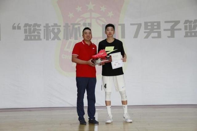  罗马中场大脑续约受阻，或遭豪门挖角  