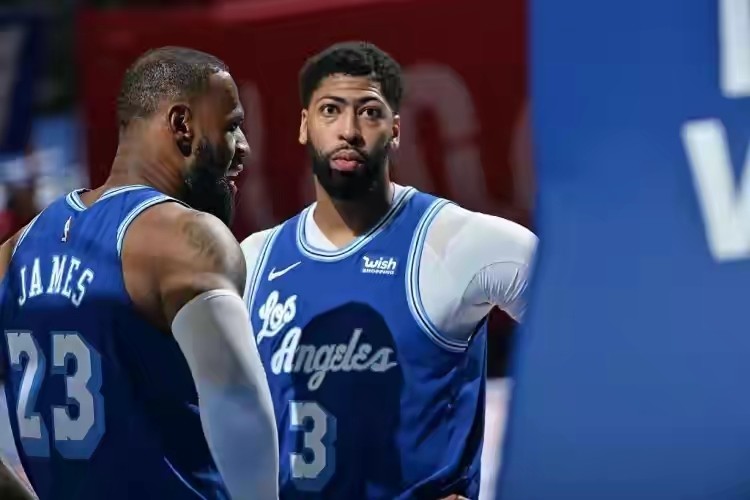  莫兰特复出砍下40+，灰熊击溃鹈鹕重返西部前四